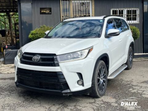 TOYOTA HIGHLANDER SE 4X4 2017