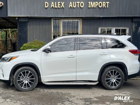 TOYOTA HIGHLANDER SE 4X4 2017