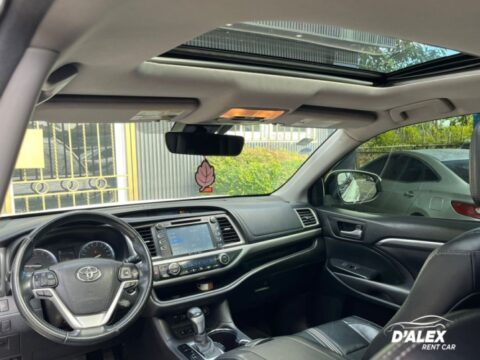 TOYOTA HIGHLANDER SE 4X4 2017