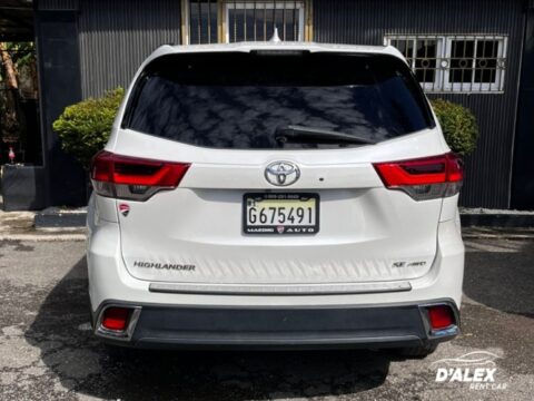 TOYOTA HIGHLANDER SE 4X4 2017