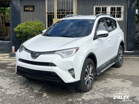 TOYOTA RAV4 LE 2WD 2017