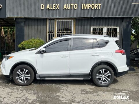 TOYOTA RAV4 LE 2WD 2017